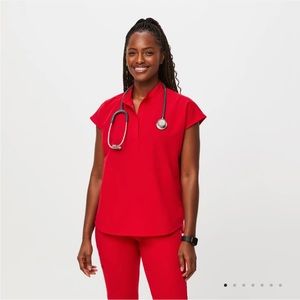 Figs top scrub red pop XS